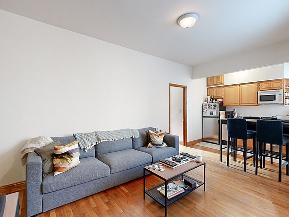 3rd image of 312 W 48th St APT 27