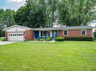 2202 Dieringer Dr, Huntington, IN 46750