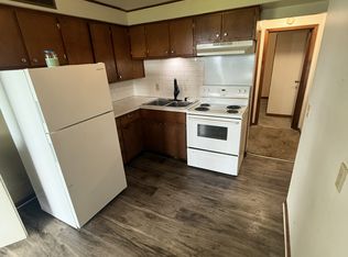 400 E 2nd St #3, Janesville, MN 56048