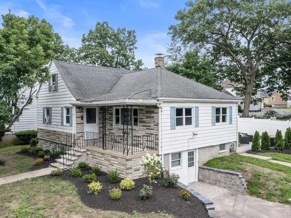 26 Riverside Dr, Dedham, MA 02026