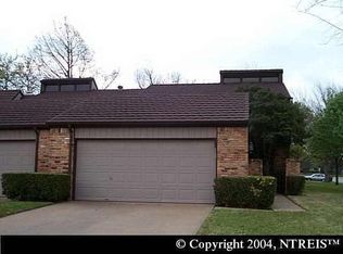 1033 Village Pl, Fort Worth, TX 76112