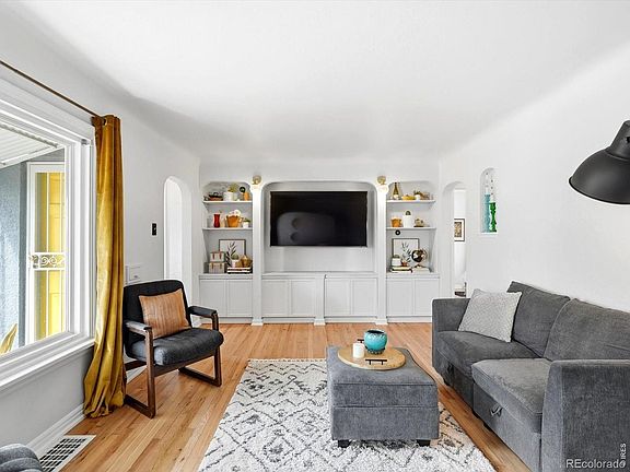 3rd image of 2924 Zenobia St