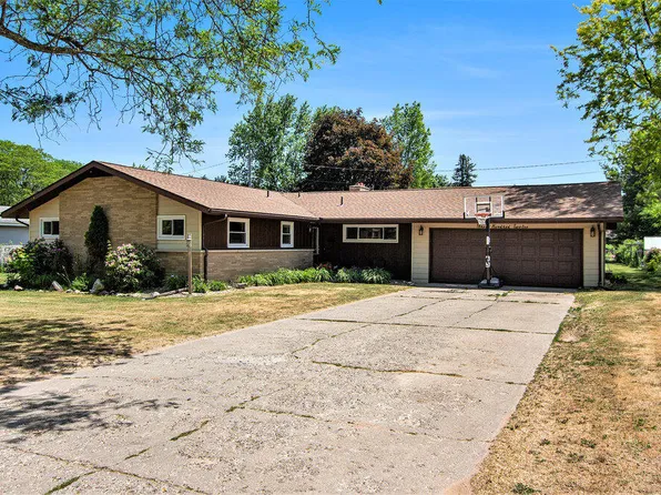 312 Tomahawk Ln, Reed City, MI 49677