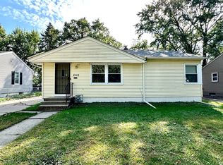 2112 Cottage Ave E, Saint Paul, MN 55119