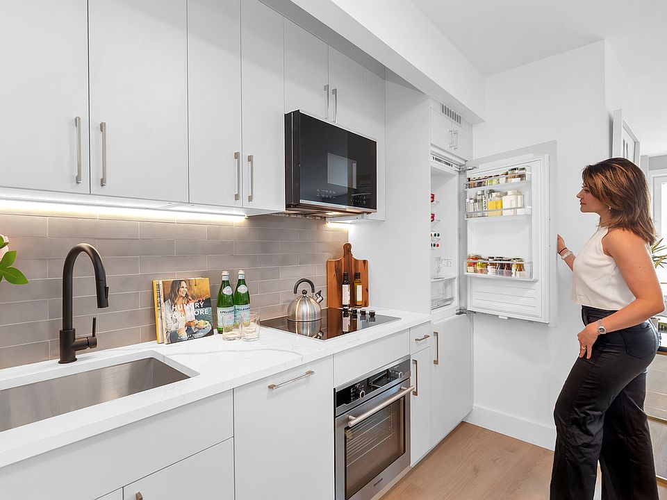 1st image of 5 Stuyvesant Pl #2F