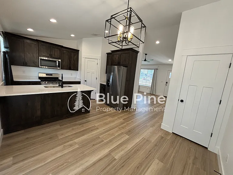 4403 E Hatch Hollow Ln — Photo 7