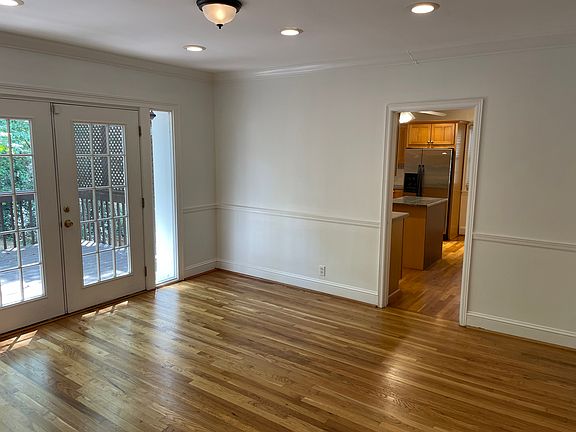 4th image of 1335 Briarwood Dr