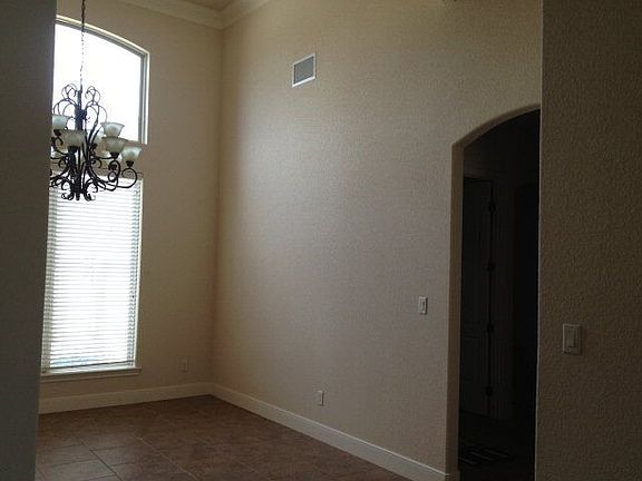 4th image of 406 Lodge Creek Dr