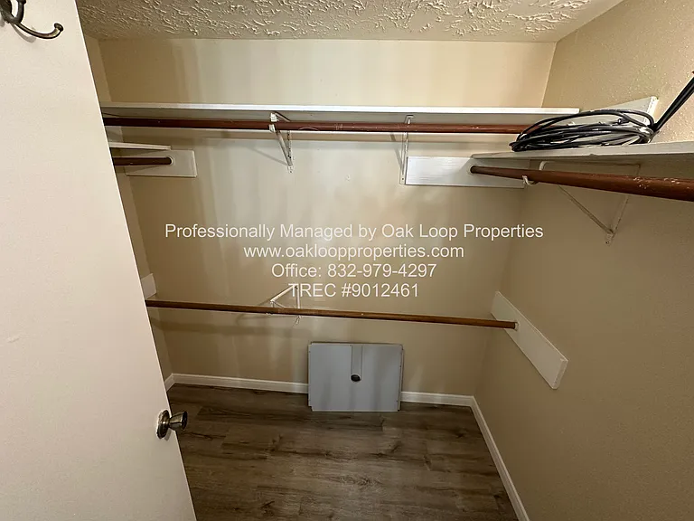 9306 Bollingbrook Dr — Photo 9