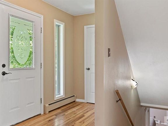 2nd image of 635 W Pleasant Cir