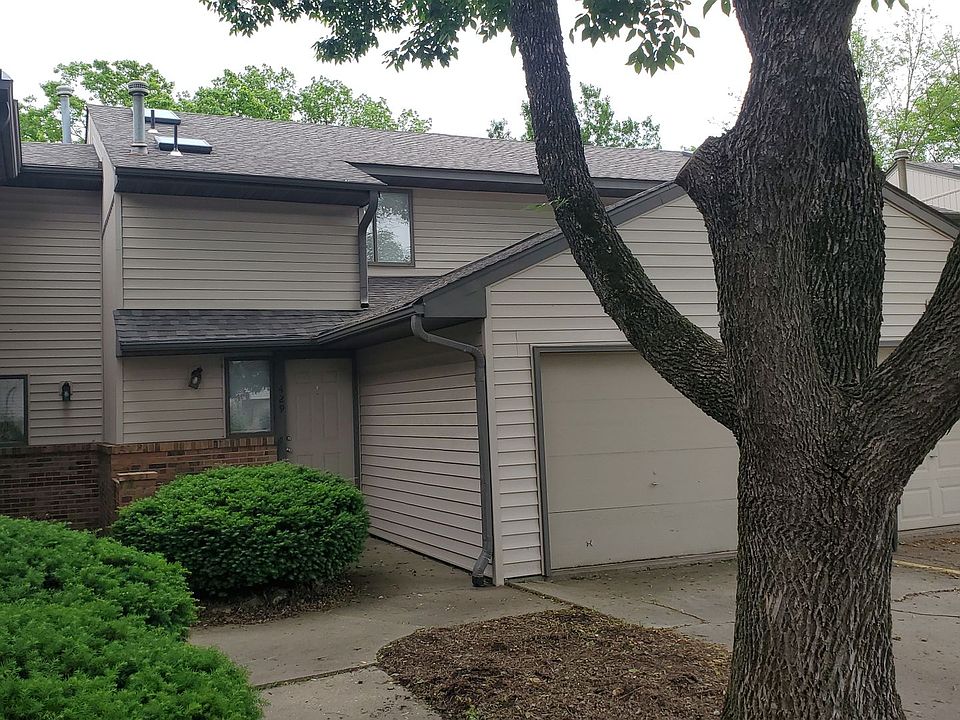 1st image of 429 Foxfire Dr