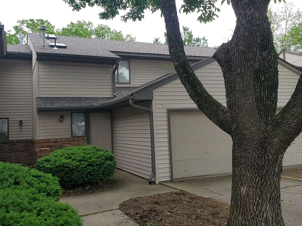 429 Foxfire Dr
