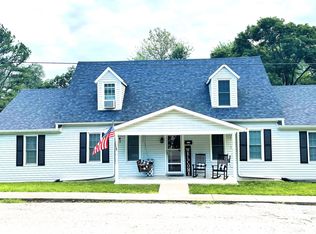 503 S Market St, Chamois, MO 65024
