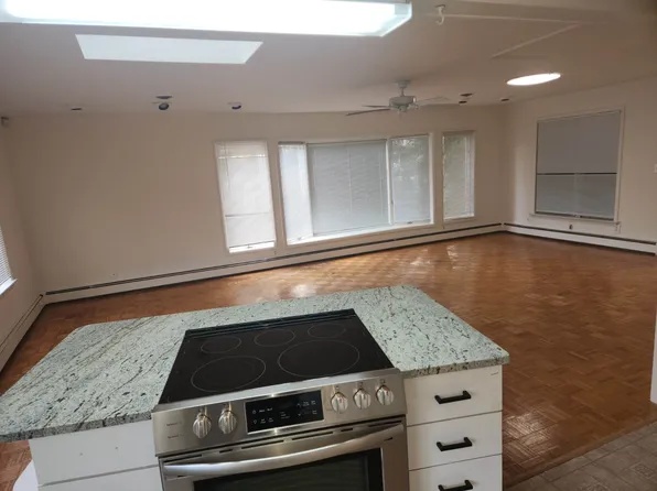 (undisclosed Address), Arlington, VA 22207