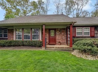 5 Duncan Dr, Morganville, NJ 07751