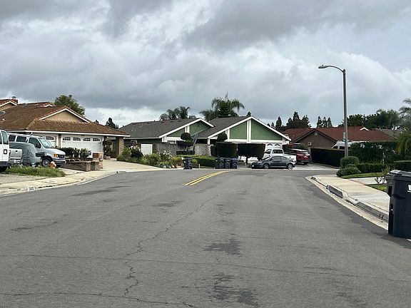 4th image of 24002 Bough Ave