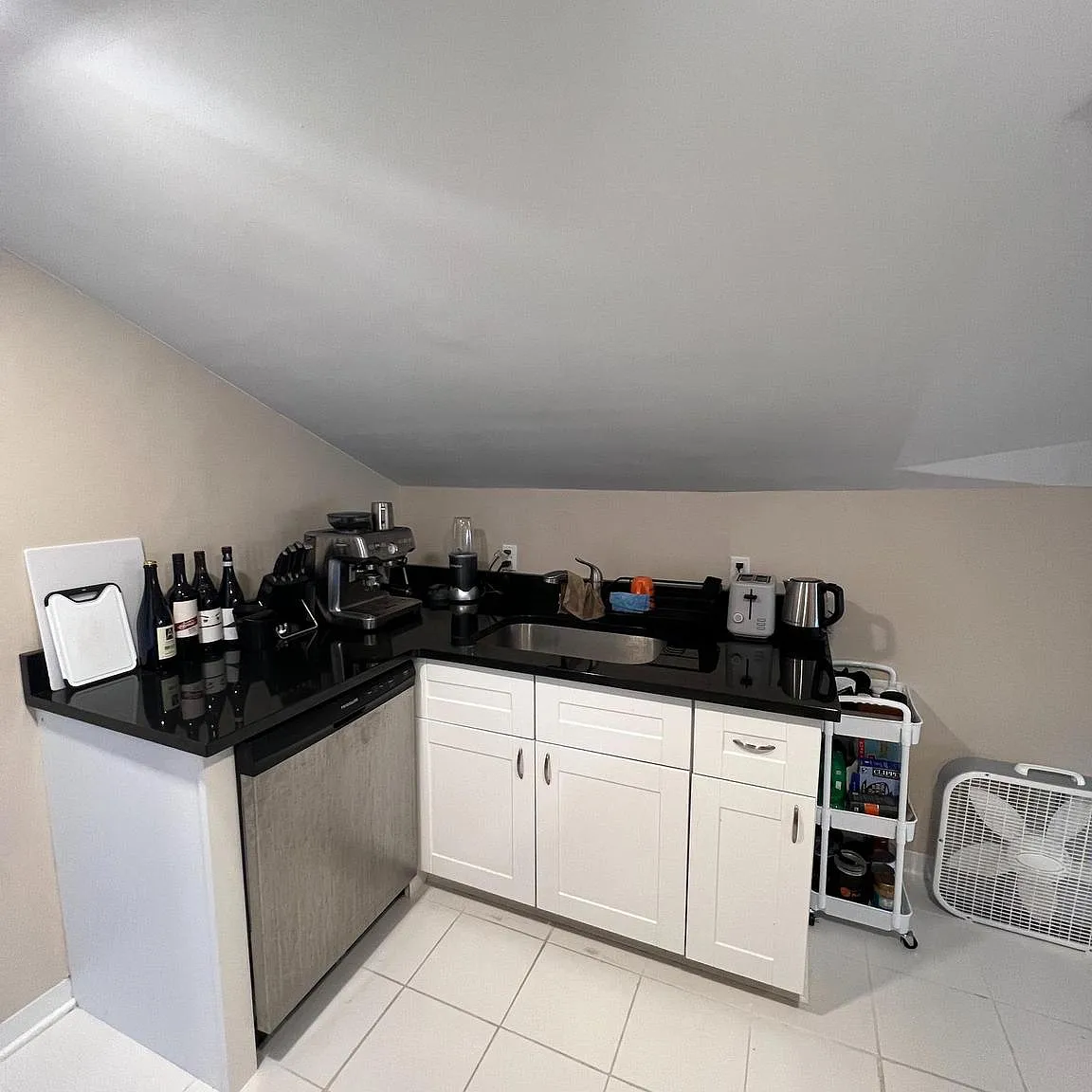 1 bed, 1.0 bath, $2,000 — Photo 3