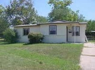 6250 Ava Court Dr, Fort Worth, TX 76112