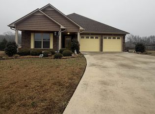 93 Isabella Ct, Killen, AL 35645