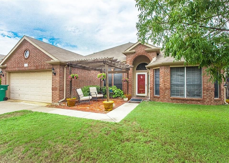 1st image of 312 Waterford Oak Dr