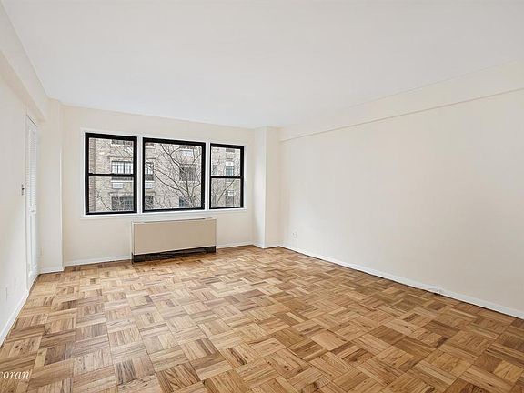 4th image of 55 E 9th St APT 8R