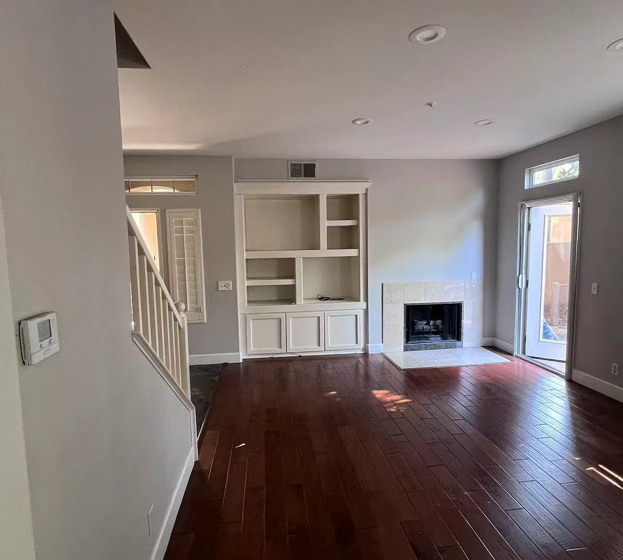 3 bed, 2.5 bath, 1574 sqft, $4,100 — Photo 4