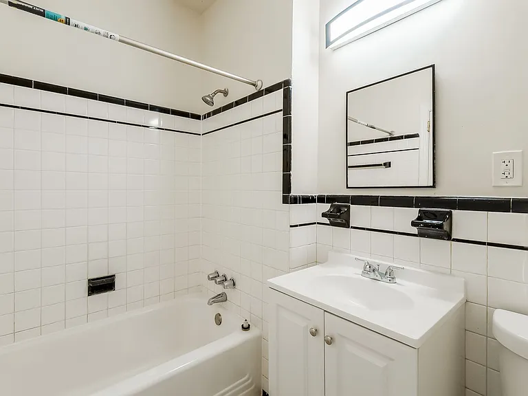 535 Mellon St SE — Photo 3