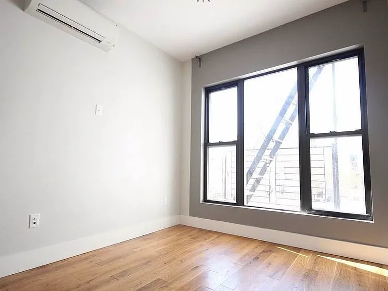 443 Harman St #2 — Photo 8