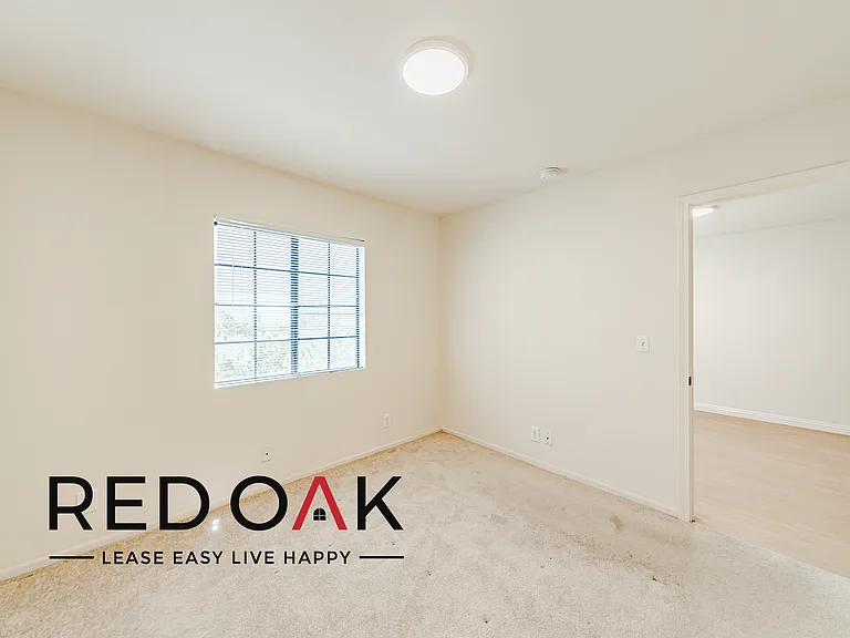 Toluca Lofts — Photo 32