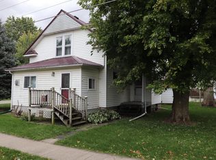 412 E McKinley St, New London, IA 52645