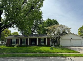 136 Nottingham Rd, Springfield, IL 62704