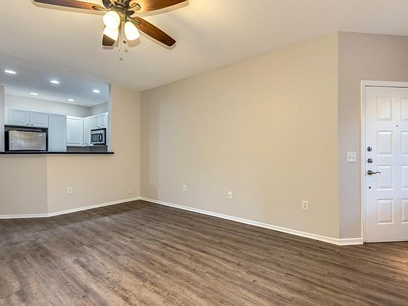 4th image of 4343 N 21st St APT 136