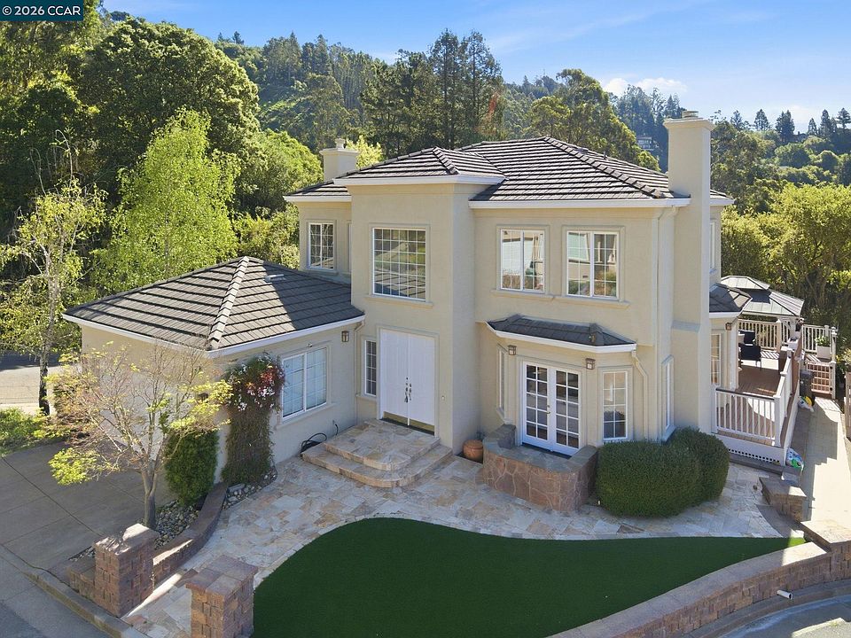 1st image of 1 Bay Forest Pl