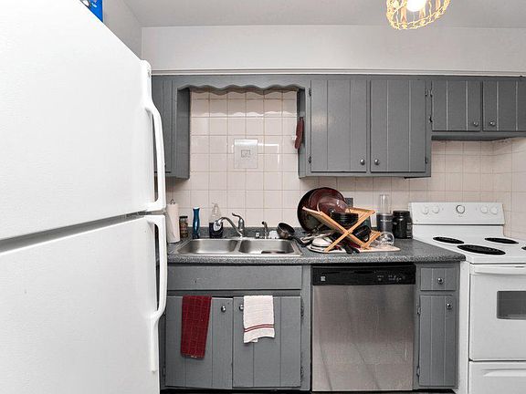 5th image of 7449 Washington St APT 505