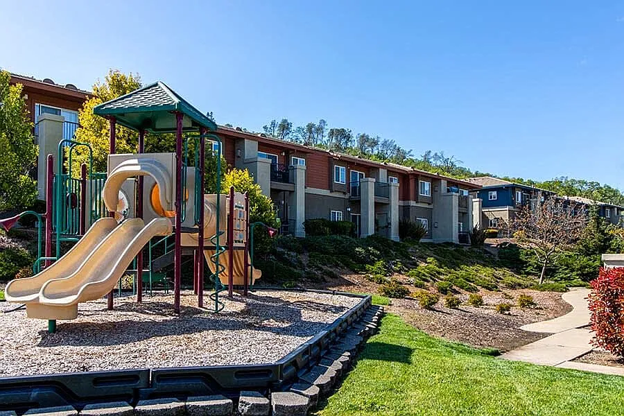 Sterling Ranch Apartments — Photo 3
