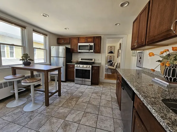 61 Alder St #3, Waltham, MA 02453