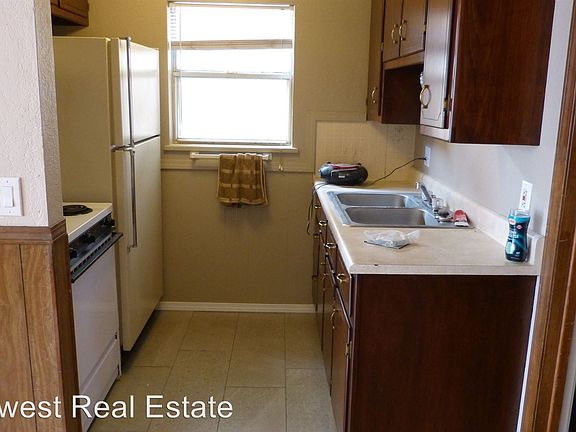 3rd image of 509 E 2nd St