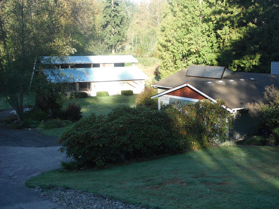1st image of 18916 Waverly Dr