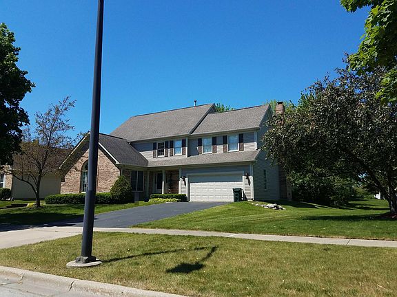 3rd image of 354 Hobble Bush Ln