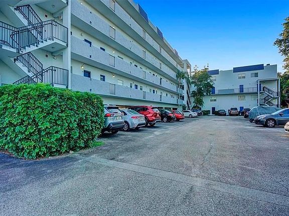 3rd image of 7501 NW 16th St APT 3102