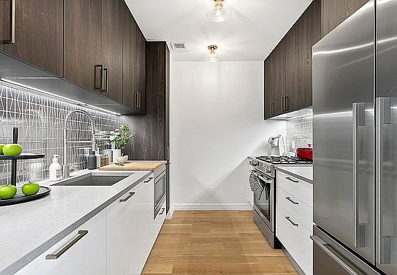 2nd image of 470 Dean St APT 807