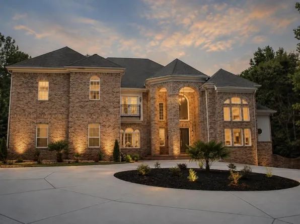 6041 Bear Lake Dr, Douglasville, GA 30135