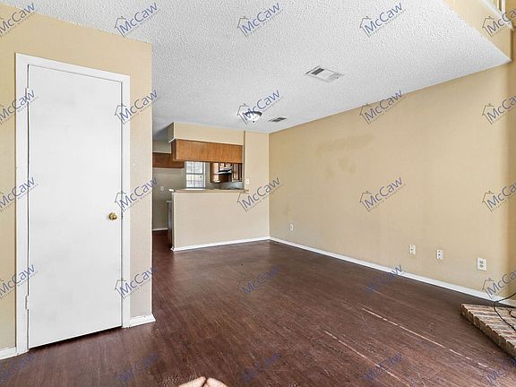 3rd image of 9487 Olde Village Ct