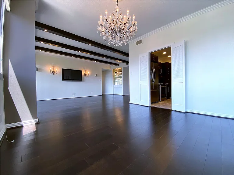 49 Briar Hollow Ln #1401 — Photo 11
