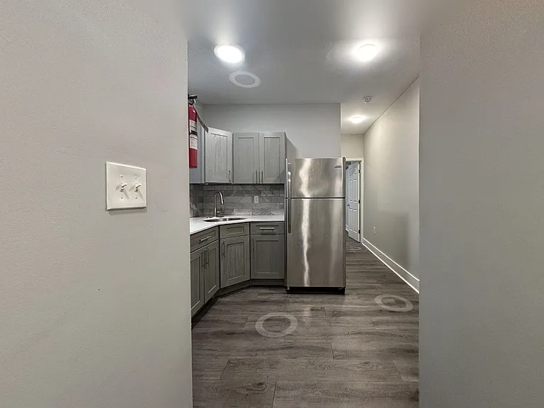 1235 W Huntingdon Street — Photo 3