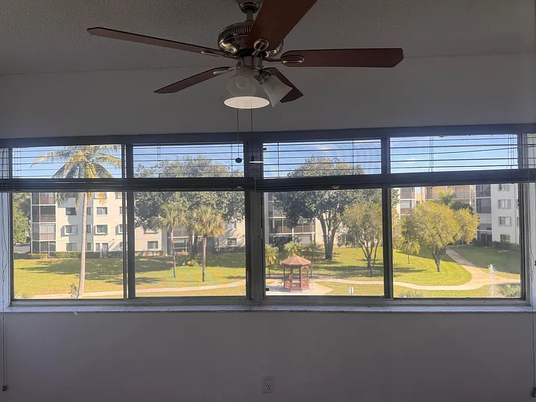 3178 Via Poinciana #303 — Photo 23