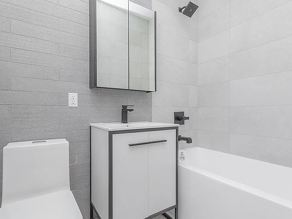 5th image of 524 Midwood St #4F