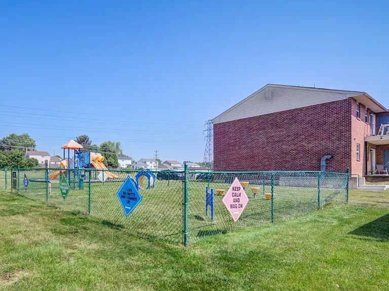 Woodacres Apartment Homes — Photo 31