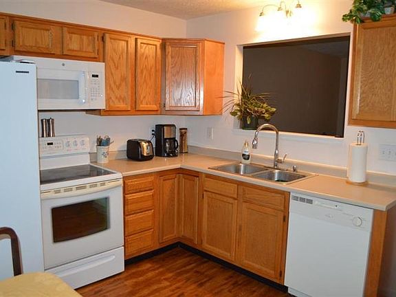 3rd image of 2466 Ferdinand Dr