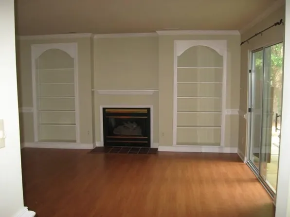 459 Summerwalk Cir, Chapel Hill, NC 27517